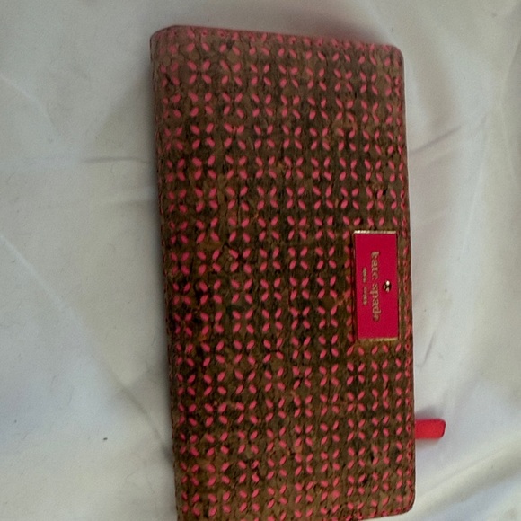 kate spade Brown Wallet with Pink Cutout Pattern - Picture 7 of 7